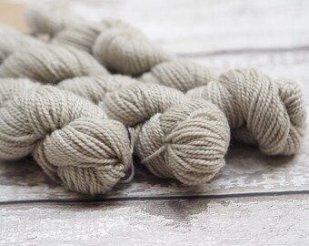 Naturally dyed yarn - oak leaves on 100% lambswool