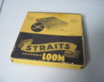 Vintage Straits adjustable weaving loom