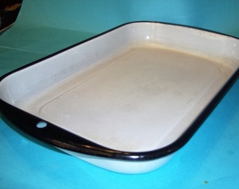 Enamelware Farmhouse Large Baking Pan White with Black trim