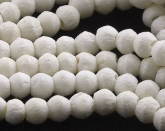 Vintage 3.5mm carved white bone rounds, strand of 100, India. b3-bo161(e)