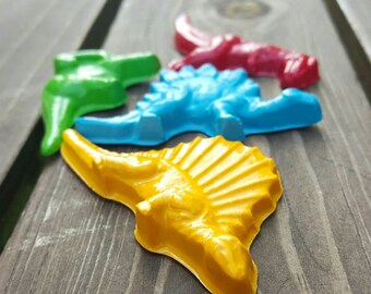 Dinosaur crayons set of 24 - Dinosaur Party Favors - Dinosaur Birthday - Kids Gifts - Kids Party Favor Crayons - Classroom Favors - Crayons