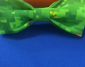 Minecraft inspired Pixilated Green Bow Tie Groomsmen and wedding tie , gifts for him, minecraft for kids. video game bow tie