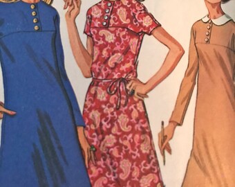 Vintage 1960's Yoked Dress With Optional Peter Pan Collar---McCalls 2089---Size 12 Bust 34