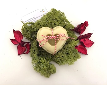 Hearts of soap, heart-shaped soap with olive oil, cocoa butter and spontaneous herbs, Valentine's Day, wedding favors