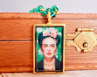 Frida - Frida Kahlo emerald crystal necklace - green necklace - swarovski crystal