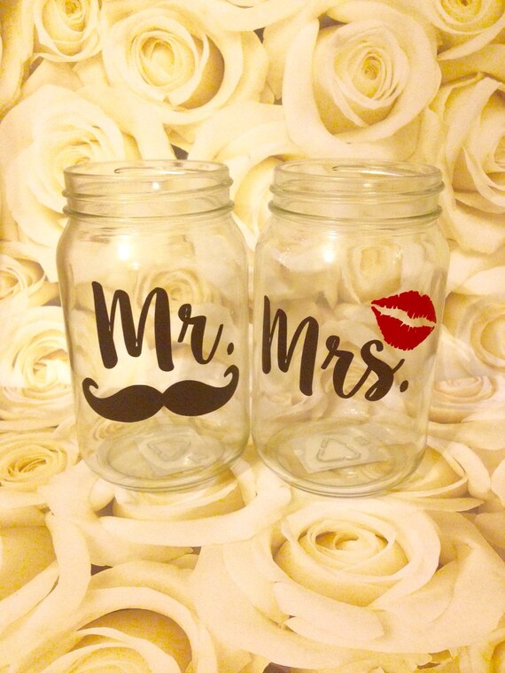 Items Similar To Mr And Mrs Mason Jar Drinking Glasses Wedding T Newlyweds Enagaged 0334