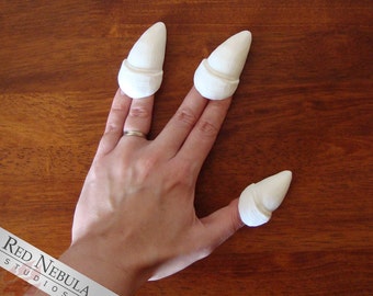 Set of 6 Three-Finger Illusion Claws