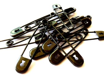Keyhole pins-black safety pins