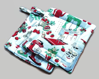 Handmade Quilted Pot Holders Set of 2 Mid Century Modern Kitchen Ivory White