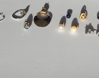 Vintage Gold and Silver SINGLES & 2 PAIRS Pierced Earrings Jewelry LOT Some 14K
