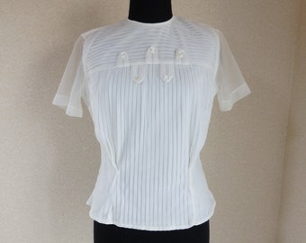 1950s blouse/ 50s white pintuck blouse / sheer pleated chiffon & nylon tricot short sleeves top back buttons xsmall