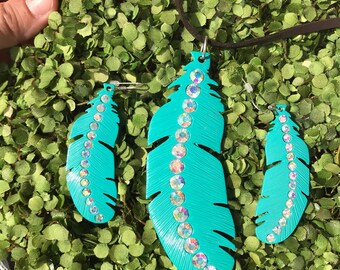 Turquoise feather necklace with matching earrings