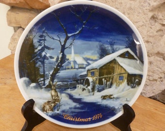 Royal Bayreuth 1974 Christmas plate