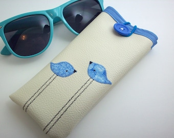 Eyeglass case in cream with blue birds