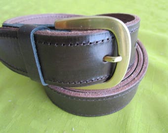 Brown leather and gold loop hanger
