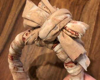 Circle/Beige Bow Band