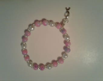 Pink and white stretch bracelet