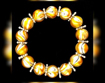 Comfortable marbled yellow elastic bracelet