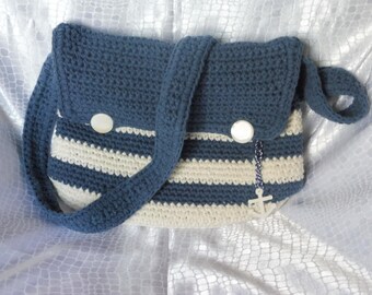 Crochet shoulder bag