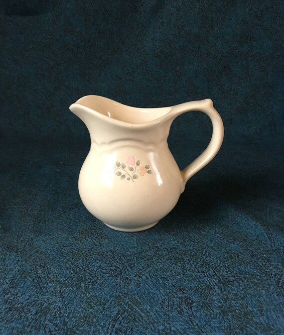 Vintage Pfaltzgraff Remembrance Creamer Vintage Pfaltzgraff Remembrance Creamer