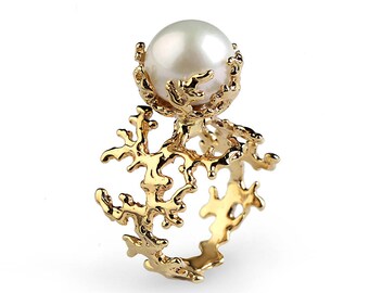 CORAL White Pearl Ring, Gold Pearl Engagement Ring, White Pearl Engagement Ring, Organic Gold Ring, Pearl Gold Ring, Unique Large Pearl Ring