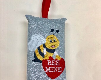 Pocket Tissue Holder. With glitter. Bee Mine