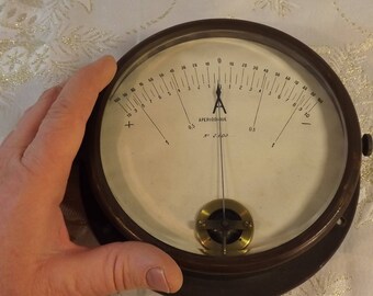 Ampèremètre ancien en laiton. Old ammeter. Déco industrielle. Vintage France