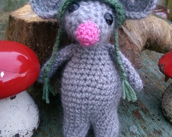 Dotty the mouse crochet pattern