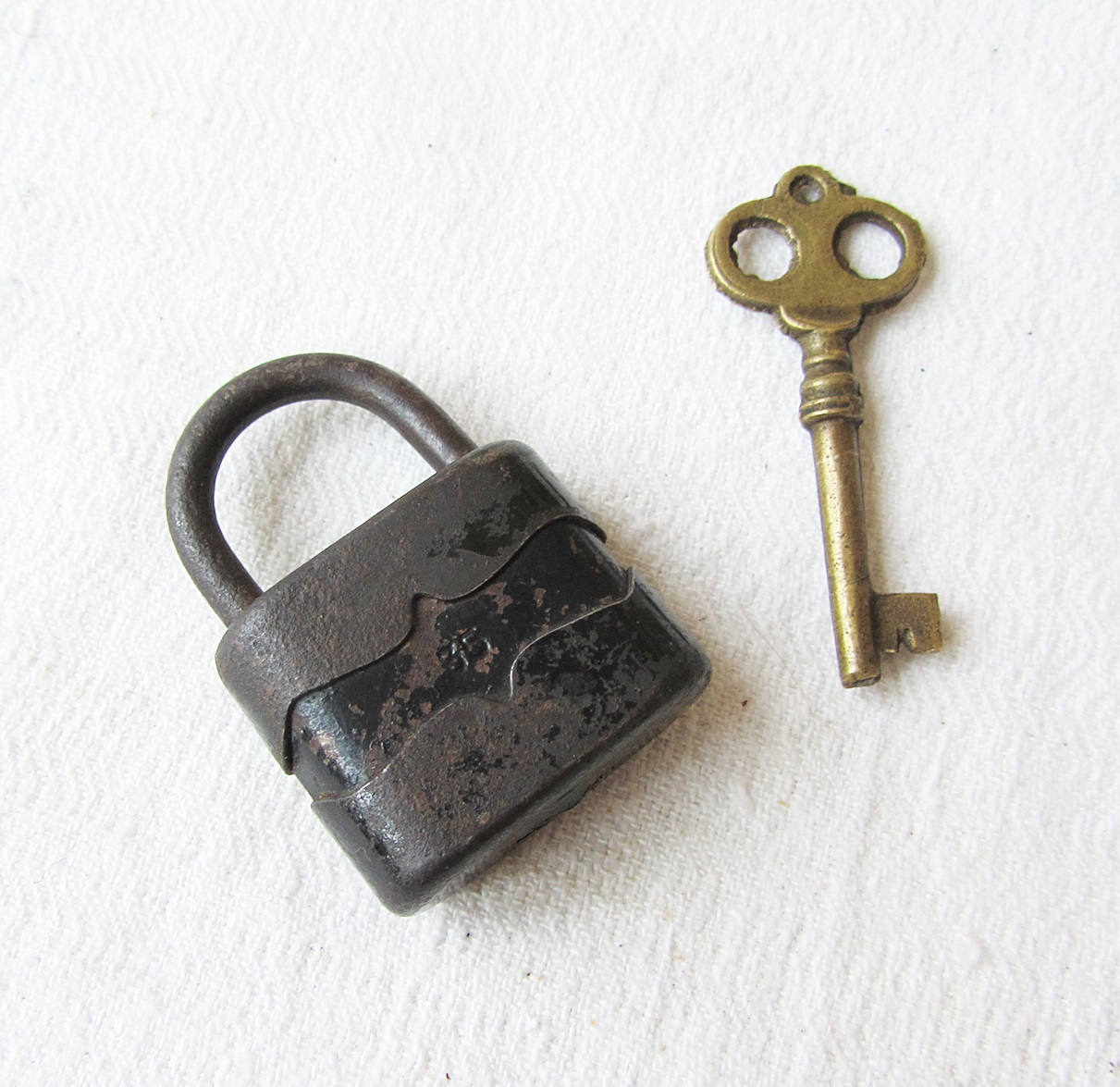 German Vintage Padlock Yale with Key Working Old padlock