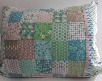 Cushion cover 50 x 40 cm triangles and geometric patterns