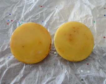 Vintage Mustard Yellow Lucite Earrings