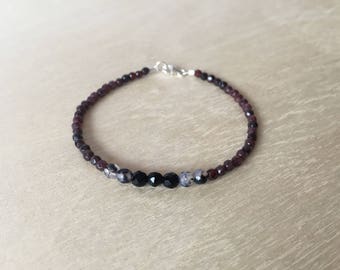 Garnet / Black Onyx Delicate Bracelet