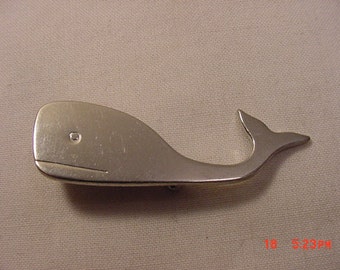 Vintage Whale Brooch 16 - 864