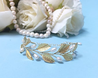 Pearl wedding bracelet, bridal jewelry bracelet, wedding jewelry bracelet, wedding bangle bracelet, gold bracelet, bracelet bridal