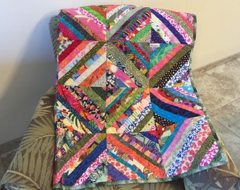 2018, Scrappy Pieced Quilt, Multicolor Strips, Lap Quilt, Dorm Quilt, Colorful Quilt, #HawaiianQuilt, Large Quilt, Sofa Quilt, Green Quilt