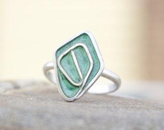 Small Emerald Green Enamel & Sterling Silver Ring