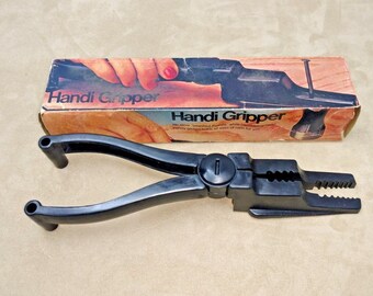 Vintage Handi Gripper Tool in Original Box A835 Hong Kong - New in Box