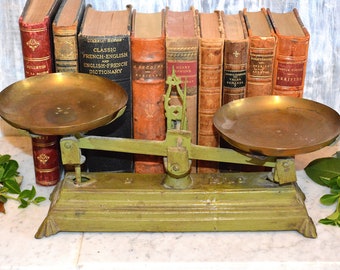 Antique Green 2 Kg Scale Balance Cast Iron with Brass Pans