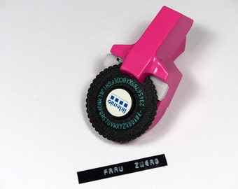 Label Maker labeling device click-click