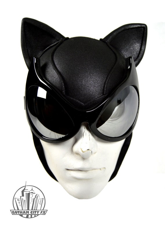 Batman Cat Woman Arkham City Cowl with Mirrored Cat Goggles