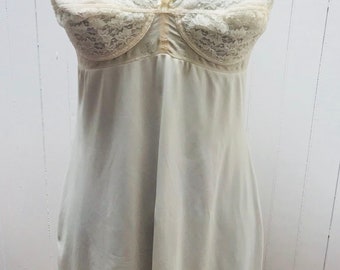 Vintage 1960s Beige Lacy White Slip- Baronet- 36C