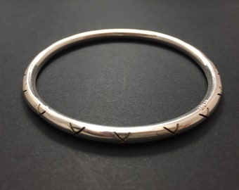 Sterling silver bangle, size 8