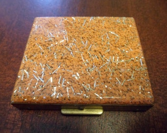 Traditions Lucite Compact (T)