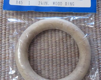 2.5 inch wooden ring, unfinished,Vintage,Westrim,Macrame,weaving,fashion,crafts,parrot toys