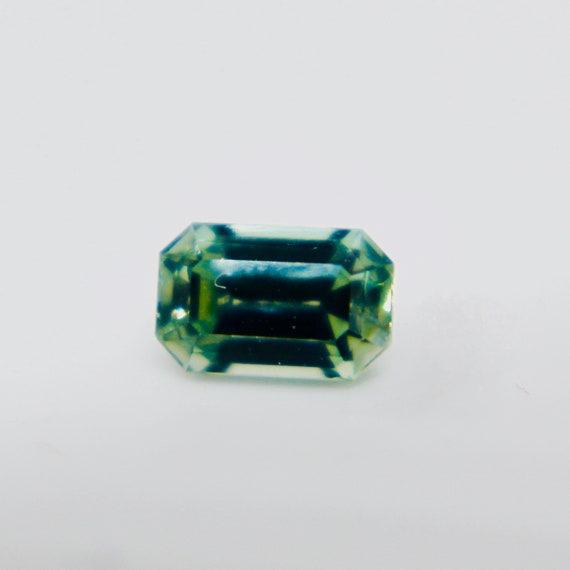 loose green sapphire