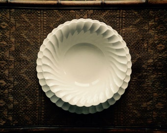 Myott Staffordshire Saladier et Grande assiette de service modèle Olde Chelsea