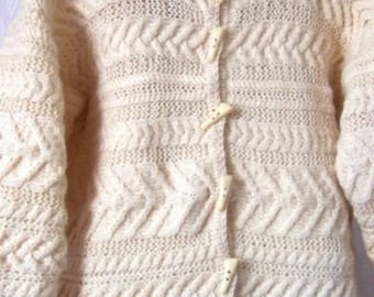 Classic Cardigan in 100% Virgin wool yarn