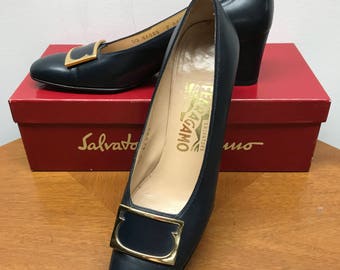 Vintage Salvatore Ferragamo Black Pumps w/Gold Buckle Accent 7AAAA Narrow