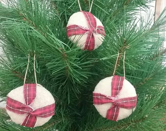 Primitive Peppermint Candy Ornies - Set of 3 - Christmas Ornaments - Hanging Grungy Felt Stuffed Mints - Country Primitive Holiday Decor