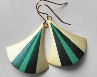 Earrings "Curved" inlaid straw and gold 24 k
